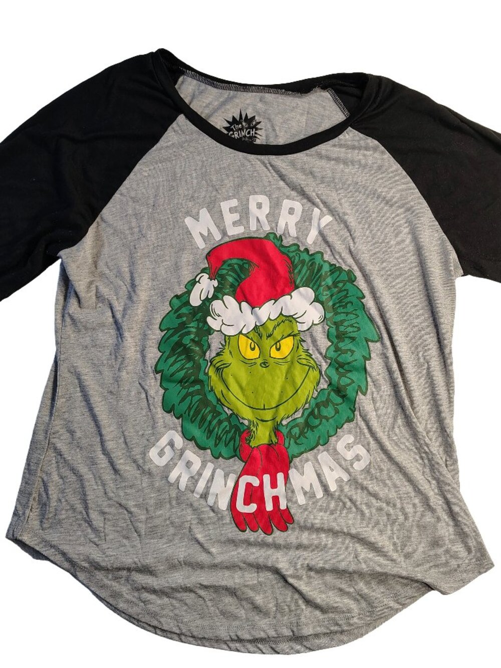 Women's XL Gray & Black "Happy Grinchmas" Graphic Print T-Shirt